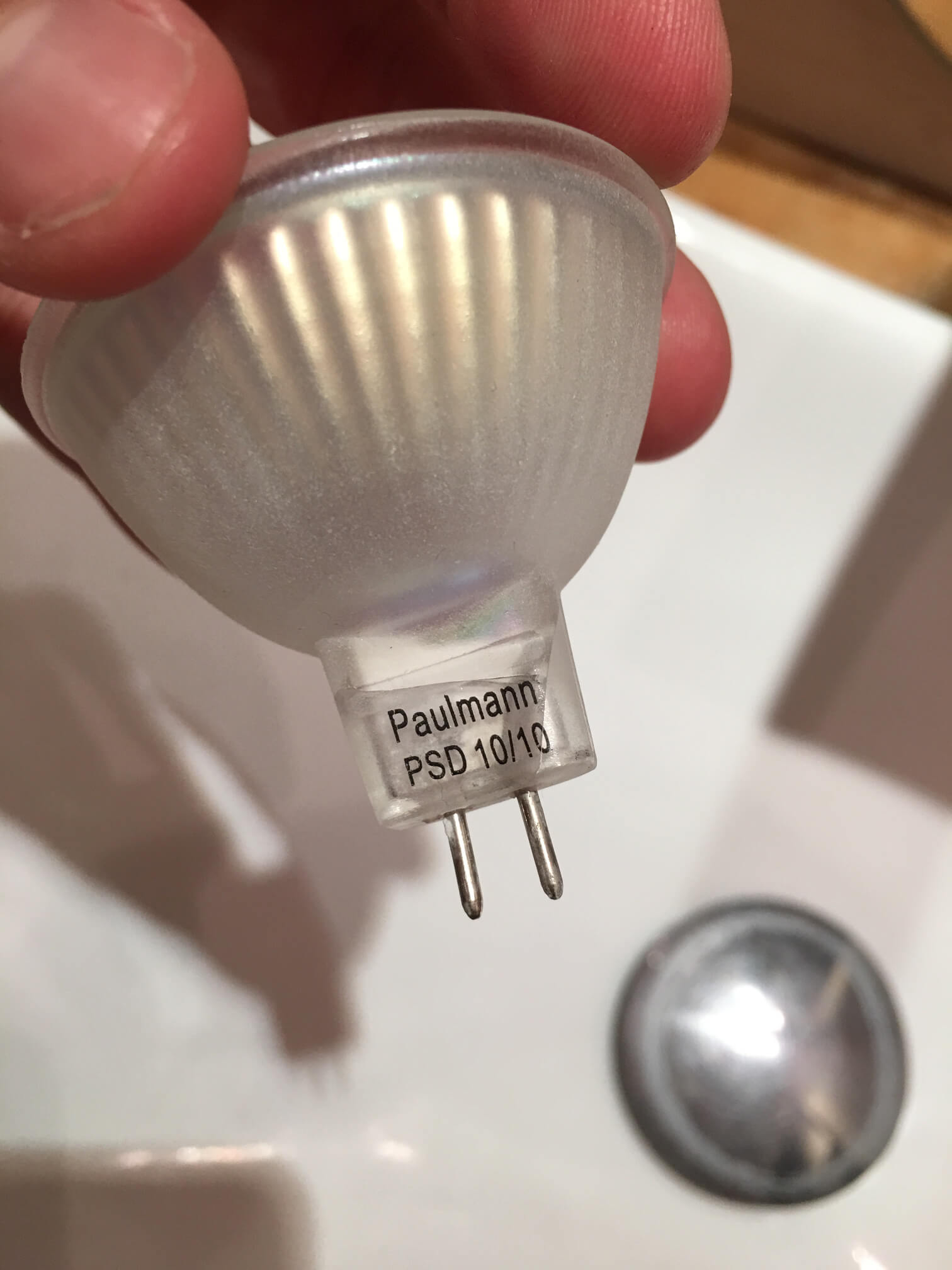 Remplacement réflecteur halogène 12V vers LED